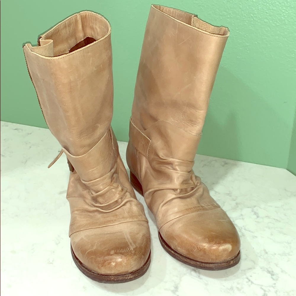 EUC Vince Camuto slouchy bootie sz 8 1/2.